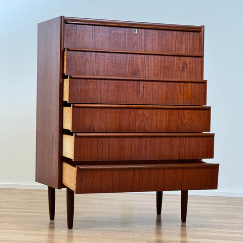 Chest of drawers in teak, Denmark, 1950-60s - Beyo Vintage