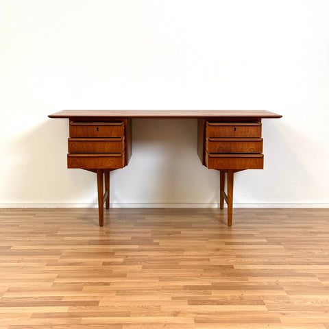 PRICE Writing desk in teak, 1950s-60s, Denmark - Beyo Vintage