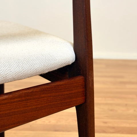Set of 4 dining chairs in walnut by Svante Skogh from the Rosetto-series for Abrahamssons Möbelfabrik AB, 1950s-60s, Smålands Taberg in Sweden
