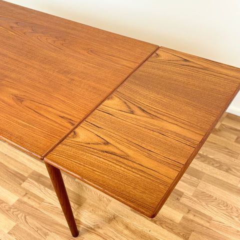 Dining table in teak, 1950s-60s, Denmark - Beyo Vintage