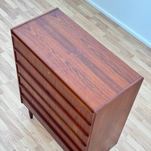 Chest of drawers in teak, Denmark, 1950-60s - Beyo Vintage