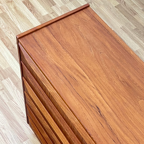 Mid-century Danish teak dresser, 1960s - Beyo Vintage