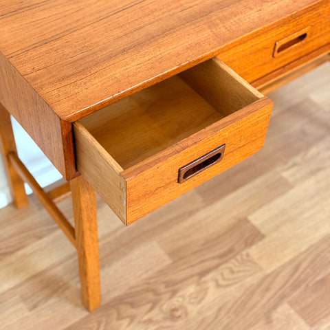 Side table in teak & oak, 1950s-60s, Sweden - Beyo Vintage