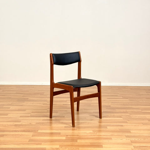 Set of 4 dining chairs in teak, by Erik Buch for Nova Stolefabrik, 1950s-60s, Denmark