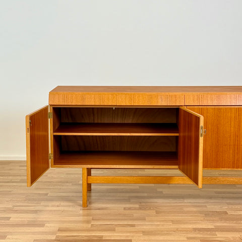 Sideboard made in teak and oak, 1950s-60s, Sweden - Beyo Vintage
