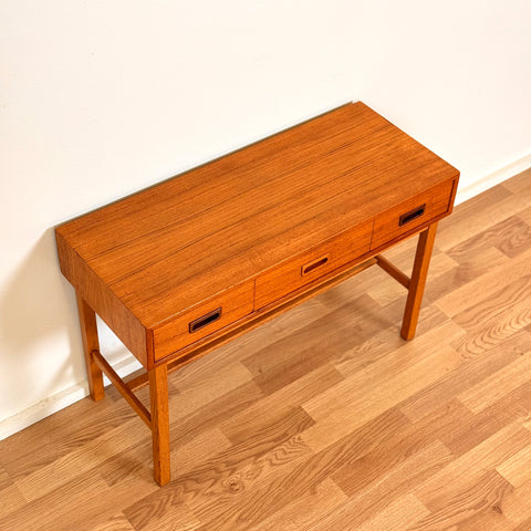 Side table in teak & oak, 1950s-60s, Sweden - Beyo Vintage