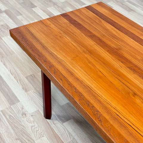 Coffee table in solid teak, 1950s-60s, Denmark - Beyo Vintage