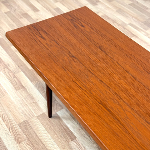 Coffee table in teak, 1950s-60s, Denmark - Beyo Vintage