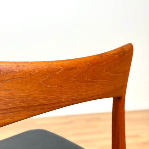 Set of 6 dining chairs in teak by Henning Kjaernulf. A for Vejle Stolefabrik, 1950s-60s, Denmark - Beyo Vintage