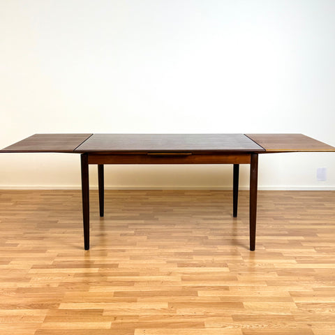 Dining table in teak, 1950s-60s, Denmark - Beyo Vintage