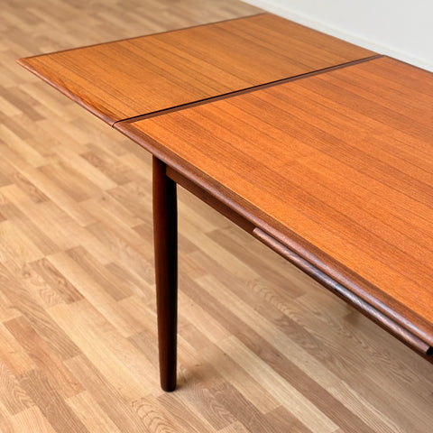 PRICE Dining table in teak, 1950s-60s, Denmark - Beyo Vintage