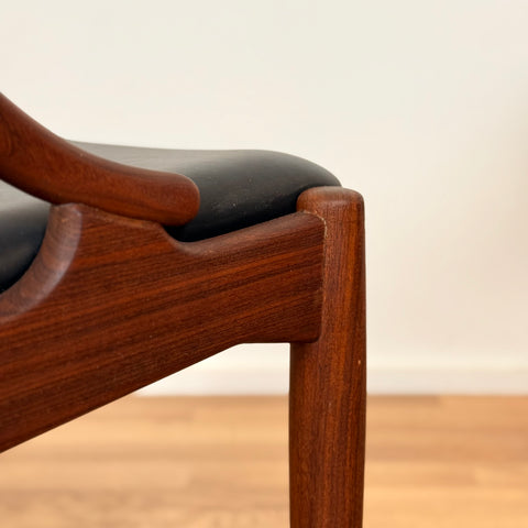 Set om 4 matstolar i teak av Johannes Andersen för Uldum, 1950-60-tal, Danmark
