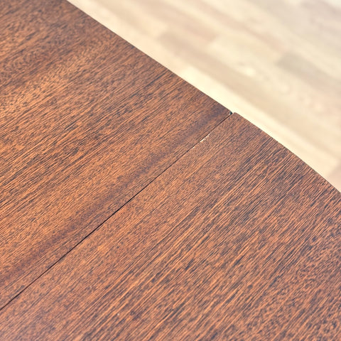 Round dining table with 1 ext in mahogany, 1950s-60s - Beyo Vintage