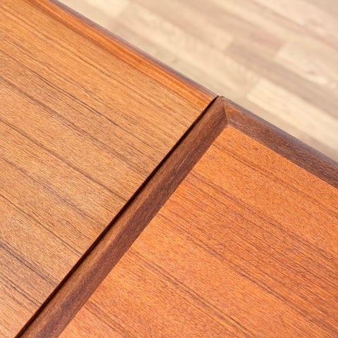 PRICE Dining table in teak, 1950s-60s, Denmark - Beyo Vintage