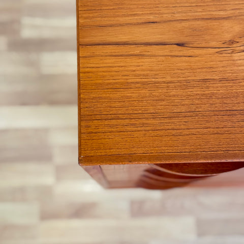 Chest of 6 drawers in teak, 1950s-60s, Denmark - Beyo Vintage