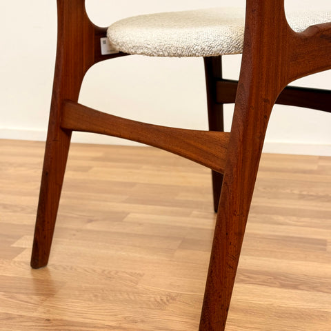 Set om 6 matstolar i massiv teak, av Eric Buch, 1950-60-tal, Danmark