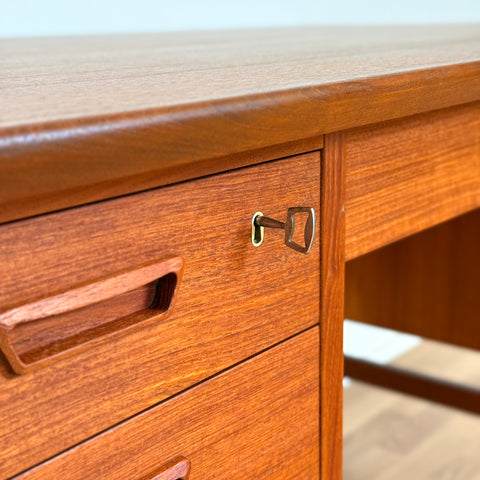 Writing desk in teak, 1950s-60s, Denmark - Beyo Vintage