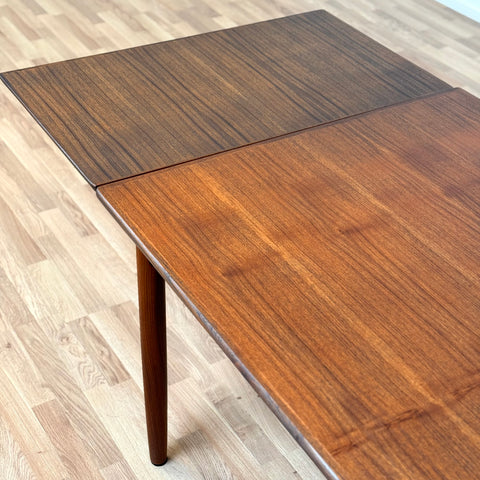 Dining table in teak, 1950s-60s, Denmark - Beyo Vintage