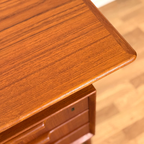Writing desk "Model 75" in teak by Gunni Omann for Omann Jun A/S, 1960s-70s, Denmark - Beyo Vintage