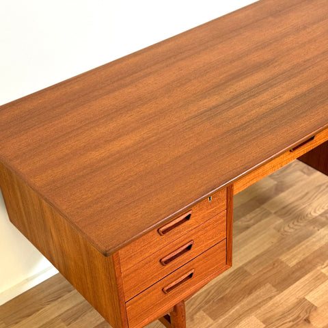 Writing desk in teak, 1950s-60s, Denmark - Beyo Vintage