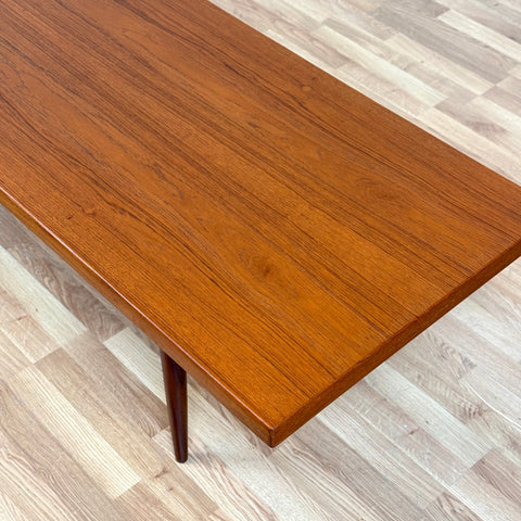 Coffee table in teak, 1950s-60s, Denmark - Beyo Vintage
