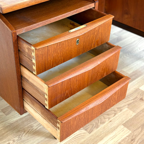 Writing desk in teak, 1950s-60s, Denmark - Beyo Vintage