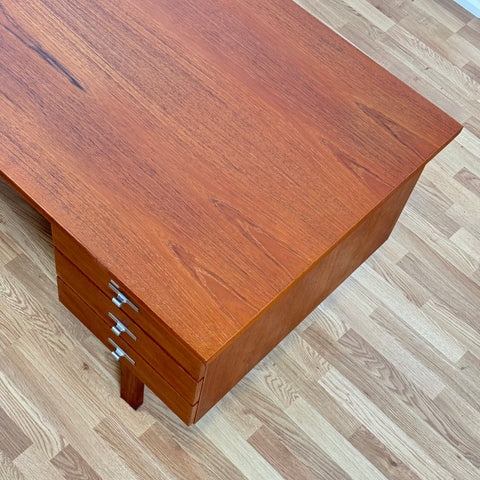 Writing desk in teak, Denmark, 1950-60s. - Beyo Vintage