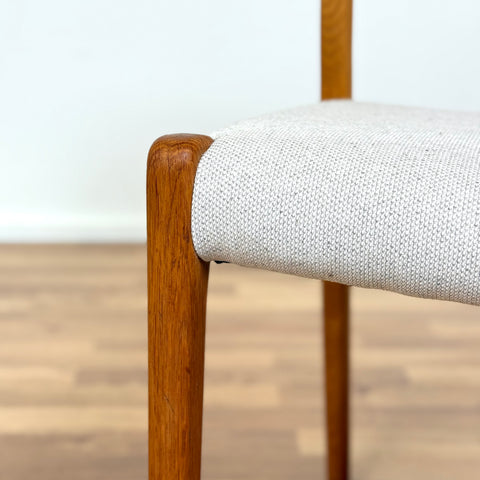 Set of 4 NIELS O. MØLLER , model '71', in oak, 1950s-60s, Denmark - Beyo Vintage