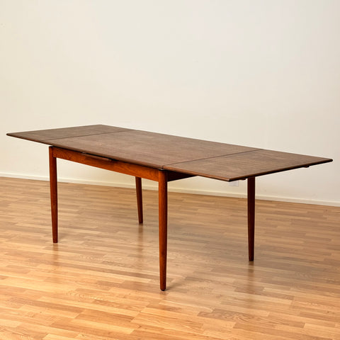 Dining table in teak, 1950s-60s, Denmark