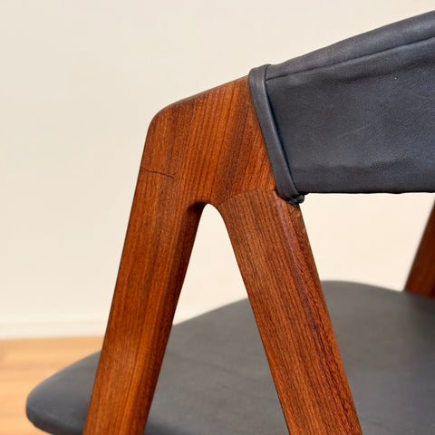 Set of 4 dining chairs in teak by Thomas Harlev for Farstrup, 1950s-60s, Denmark - Beyo Vintage