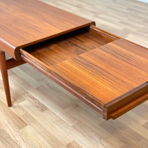 Coffee table in teak by Johannes Andersen, 1950s-60s, Denmark - Beyo Vintage