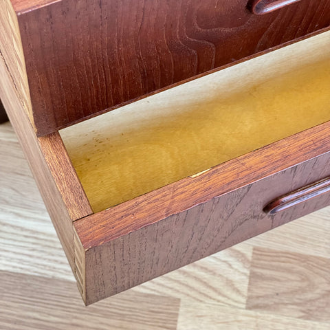 Chest of drawers in teak, Denmark, 1950s-60s. - Beyo Vintage
