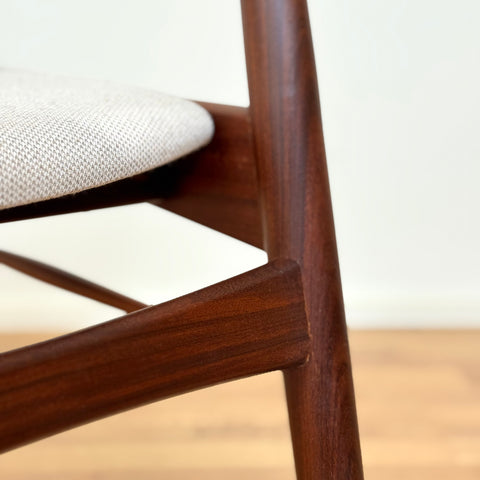 Set om 4 matstolar i teak av Ærthøj Jensen & Mølholm, 1950-60-tal, Danmark