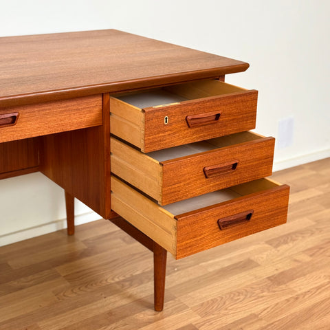 Writing desk in teak, 1950s-60s, Denmark - Beyo Vintage