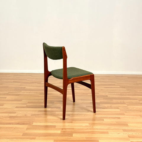 Set of 4 dining chairs in teak, by Erik Buch for Nova Stolefabrik, 1950s-60s, Denmark