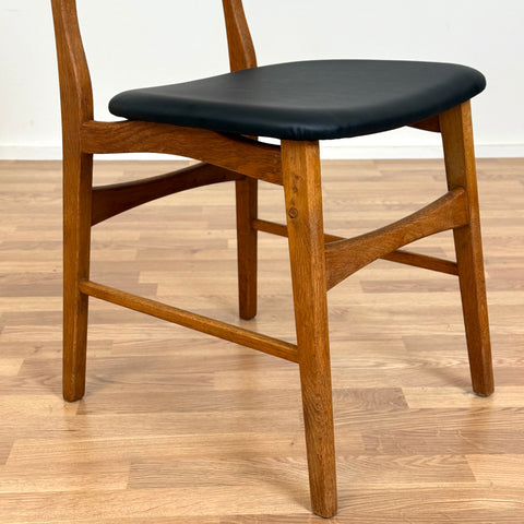 Set of 4 dining chairs in teak & oak by Ib Kofod-Larsen, 1950s-60s, Denmark - Beyo Vintage
