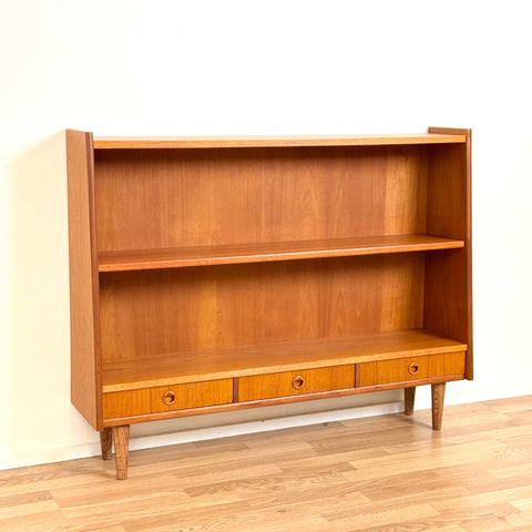 Low bookshelf in teak, 1950s-60s, Denmark - Beyo Vintage