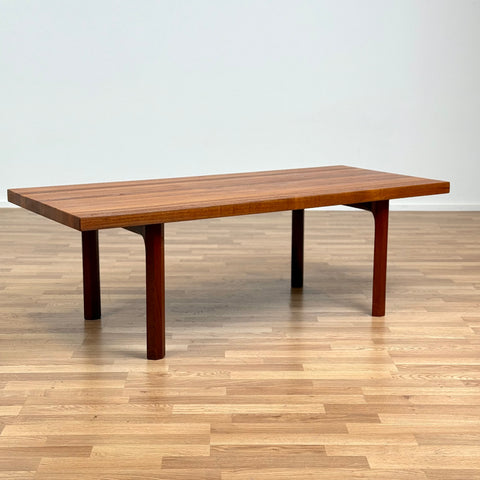 Coffee table in solid teak, 1950s-60s, Denmark - Beyo Vintage