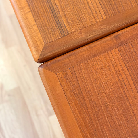 Dining table in teak, 1950s-60s, Denmark - Beyo Vintage