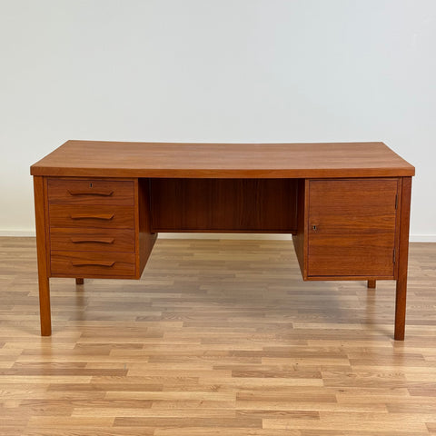 Writing desk in teak, 1950s-60s, Denmark - Beyo Vintage