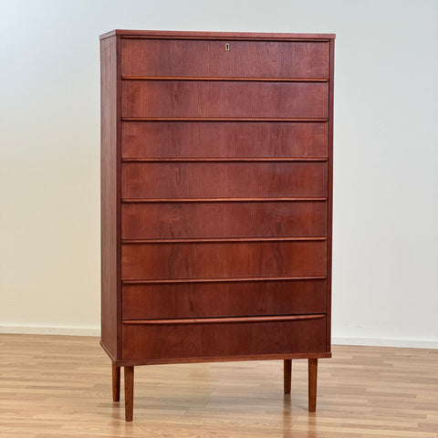 Chest of drawers in teak, Denmark, 1950-60s. - Beyo Vintage