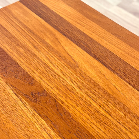 Coffee table in solid teak, 1950s-60s, Denmark - Beyo Vintage