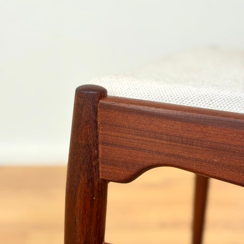 Set om 4 matstolar i teak av Ærthøj Jensen & Mølholm, 1950-60-tal, Danmark