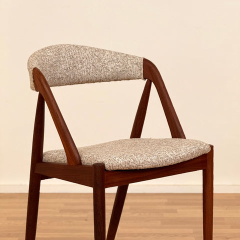 Set of 8 dining chairs in walnut by Kai Kristiansen, 1950s-60s, Denmark - Beyo Vintage