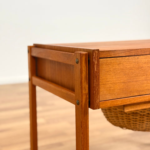 PRICE Side table in teak, 1950s-60s, Denmark - Beyo Vintage