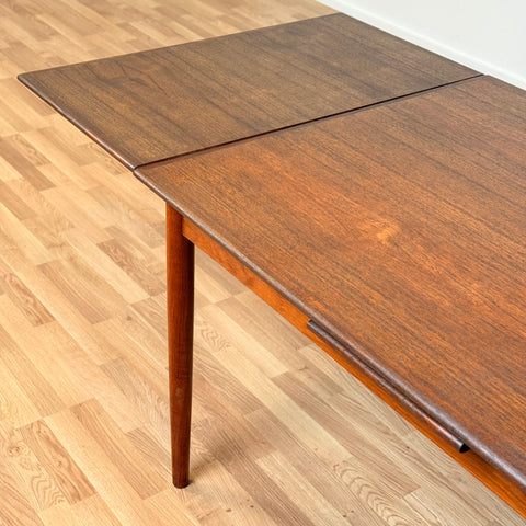 Dining table in teak, 1950s-60s, Denmark