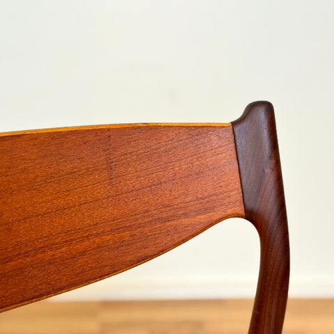 Set om 4 matstolar i teak av Ærthøj Jensen & Mølholm, 1950-60-tal, Danmark