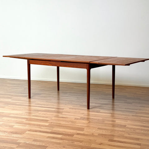 Dining table in teak by Slagelse Møbelværk A/S, 1950s-60s, Denmark - Beyo Vintage