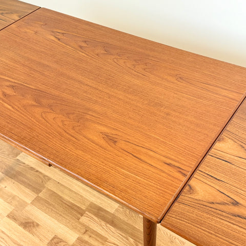 Dining table in teak, 1950s-60s, Denmark - Beyo Vintage