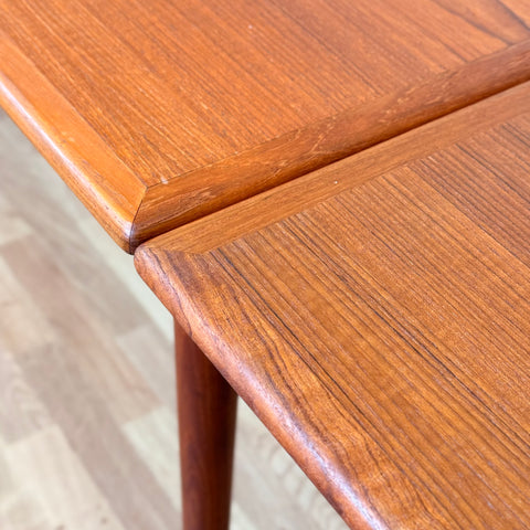 Dining table in teak, 1950s-60s, Denmark - Beyo Vintage